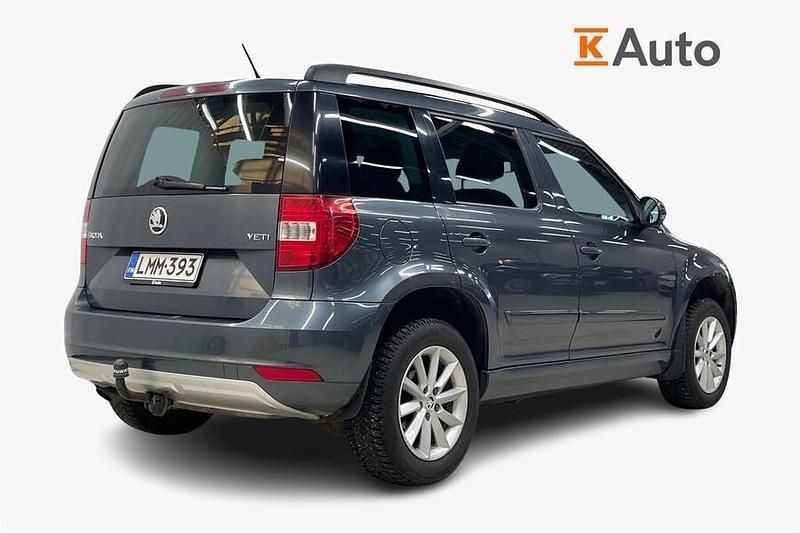 Käytetty Skoda Yeti Elegance 105 HP (77 kW) 2015 Hopea Katumaasturi