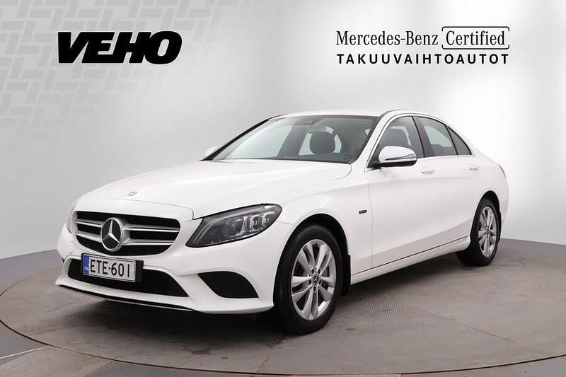 Valkoinen Käytetty 2020 Mercedes C300e Business Sedan | 26 900 € (Perustarjous) - Kuva 1/4