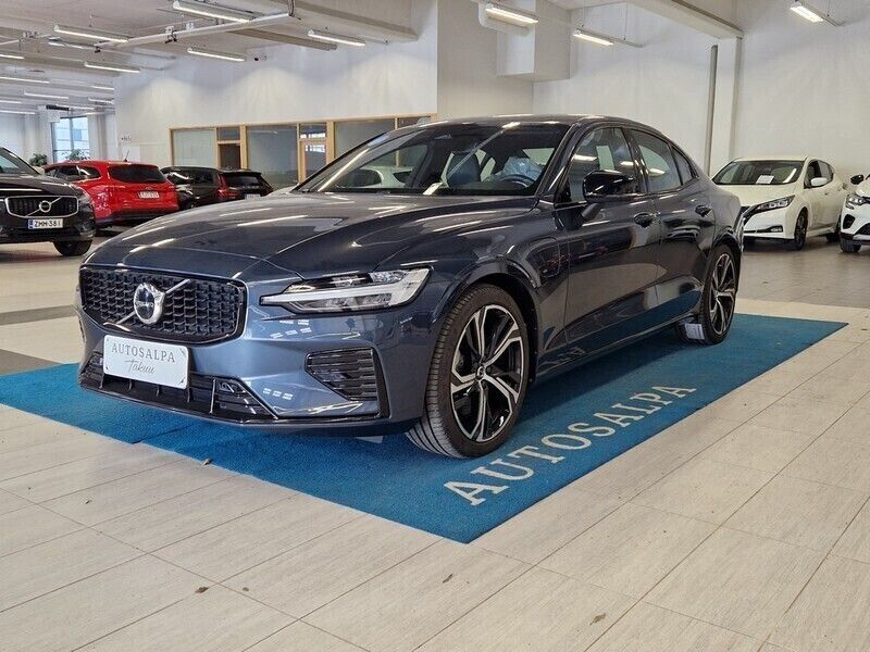 723 Käytetty 2022 Volvo S60 Performance Sedan | 44 900 € (Perustarjous) - Kuva 1/4