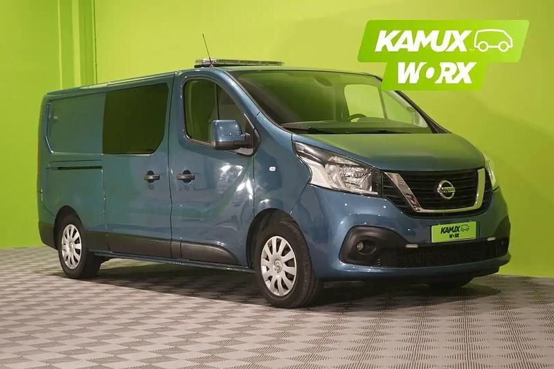 Käytetty Nissan NV300 125 HP (91 kW) 2019 Sininien Van
