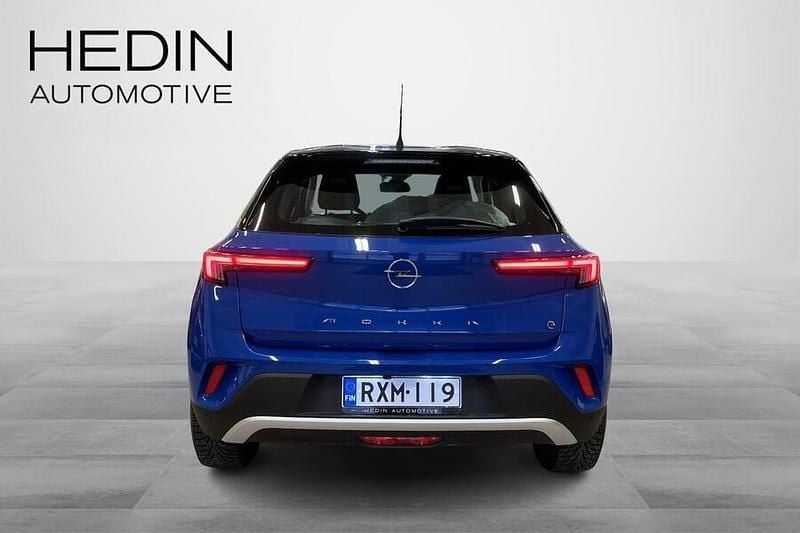 Käytetty Opel Mokka-e Comfort 100 kW (136 HP) 2023 Sininen Katumaasturi