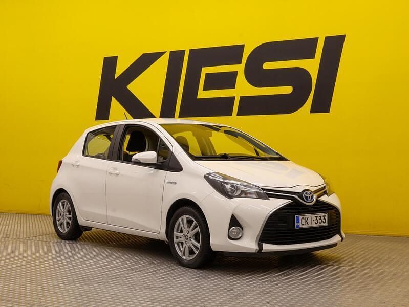 Käytetty 2016 Toyota Yaris Hybrid Active Viistoperä | 10 440 € (Perustarjous) - Kuva 1/3