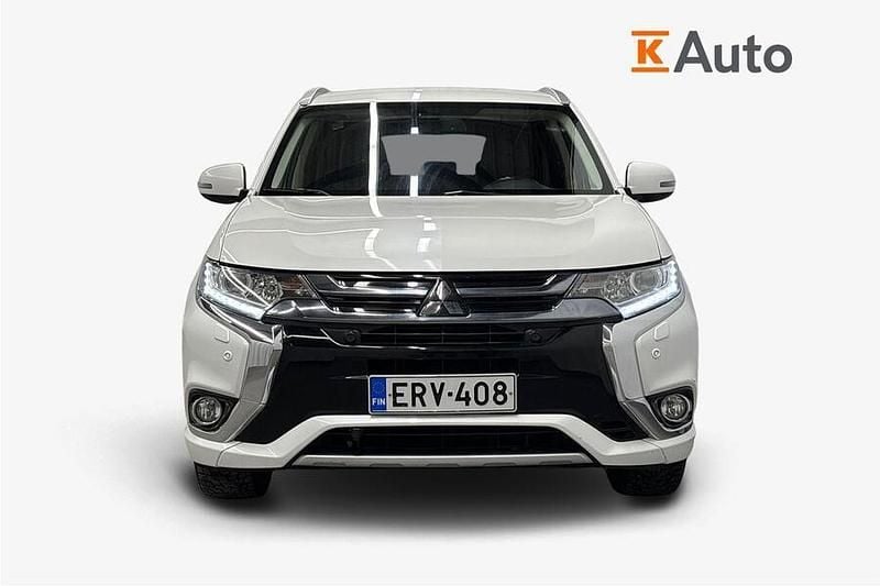 Käytetty Mitsubishi Outlander P-HEV 121 HP (88 kW) 2016 Valkoinen Farmari