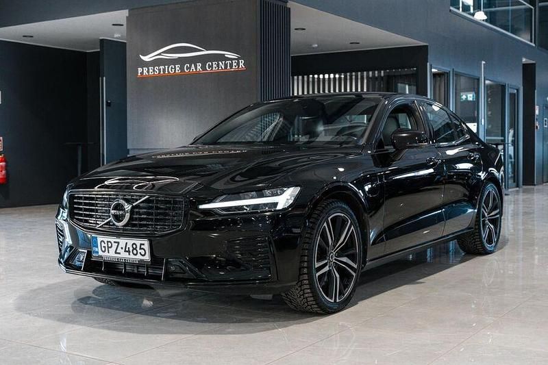 Käytetty Volvo S60 Business Edition 392 HP (288 kW) 2021 Sedan