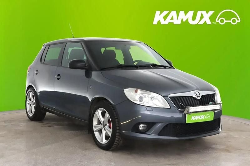 Hopea / harmaa Käytetty 2011 Skoda Fabia RS Sedan | 7 690 € (Perustarjous) - Kuva 1/4