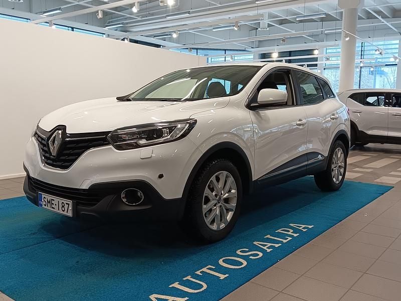 Käytetty Renault Kadjar LIMITED 131 HP (96 kW) 2017 Katumaasturi