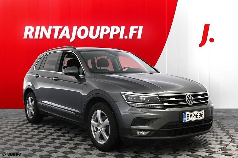 Harmaa Käytetty 2019 VW Tiguan Comfortline Katumaasturi | 25 280 € (Hyvä tarjous) - Kuva 1/3