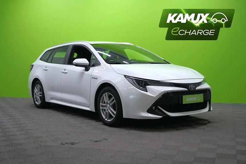 Valkoinen Käytetty 2022 Toyota Corolla Active Farmari | 21 200 € (Hyvä tarjous) - Kuva 1/4