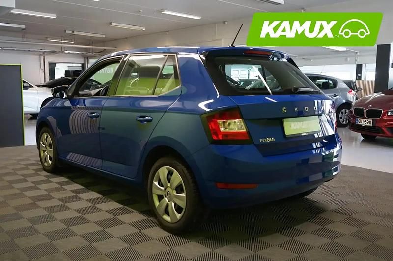 Käytetty Skoda Fabia Active 95 HP (69 kW) 2021 Sininen Sedan