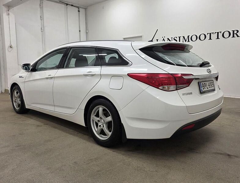 Käytetty Hyundai i40 Comfort 116 HP (85 kW) 2012 Farmari