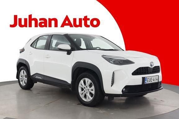 Käytetty Toyota Yaris Cross Active 116 HP (85 kW) 2022 Valkoinen Katumaasturi