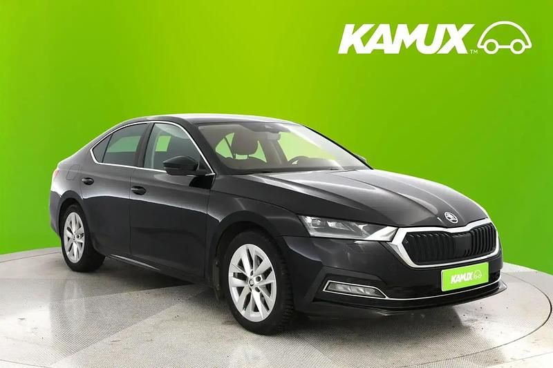 Käytetty Skoda Octavia Style 150 HP (110 kW) 2022 Musta Sedan