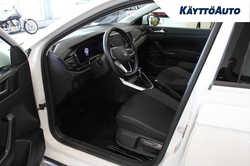 Käytetty VW Taigo Business 110 HP (80 kW) 2022 Valkoinen Katumaasturi