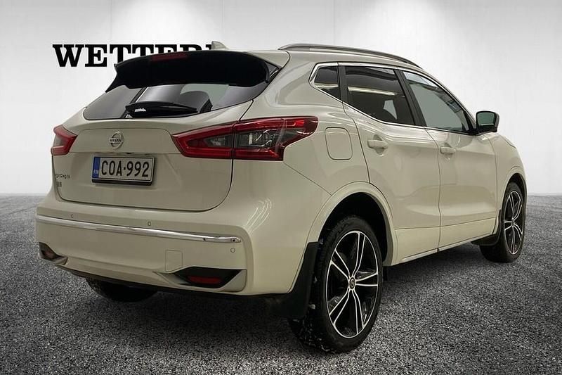 Käytetty Nissan Qashqai Pack 159 HP (116 kW) 2019 Valkoinen Katumaasturi