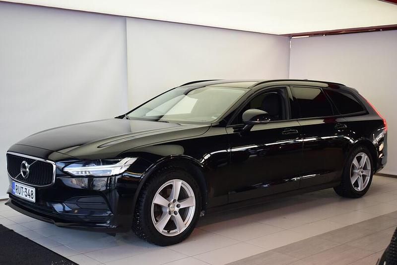 Käytetty Volvo V90 Business Edition 150 HP (110 kW) 2017 Farmari