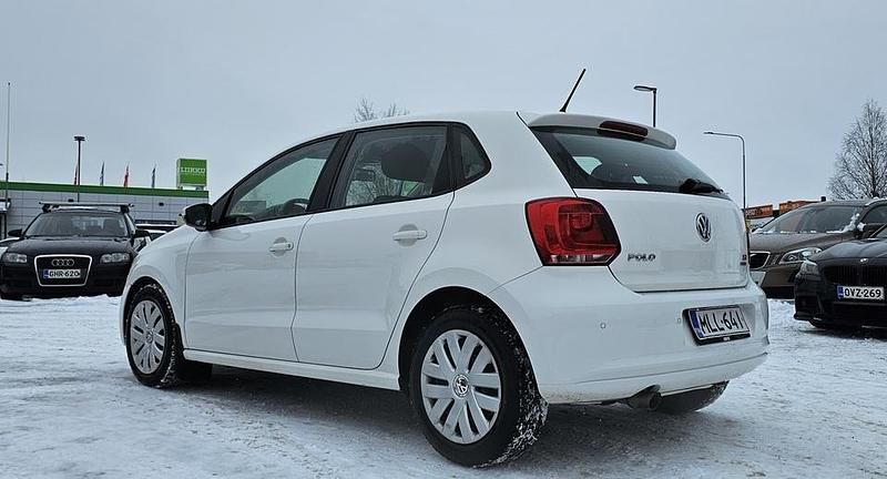 Käytetty VW Polo Comfortline 90 HP (66 kW) 2013 Viistoperä