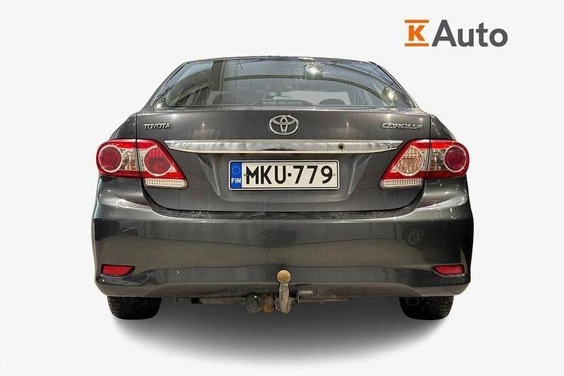 Käytetty Toyota Corolla Sol 90 HP (66 kW) 2013 Harmaa Sedan