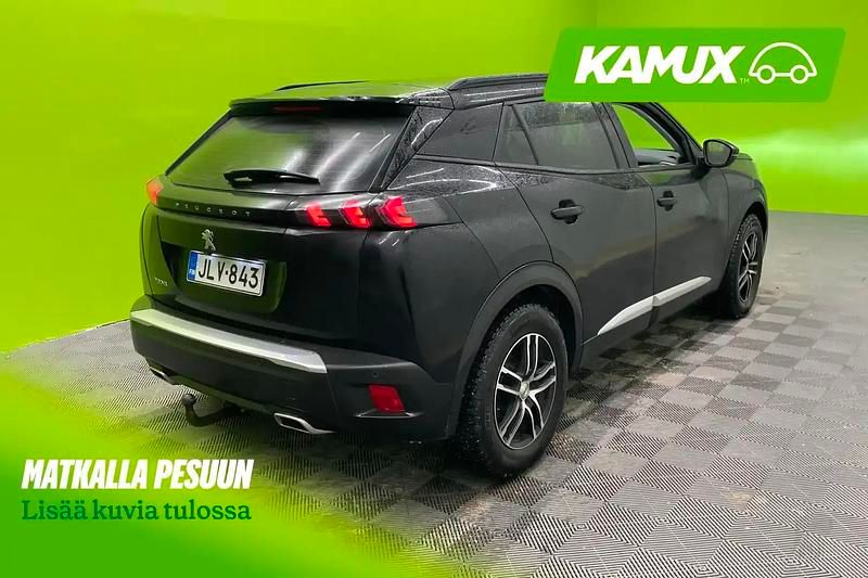 Käytetty Peugeot 2008 Allure 131 HP (96 kW) 2021 Musta Katumaasturi