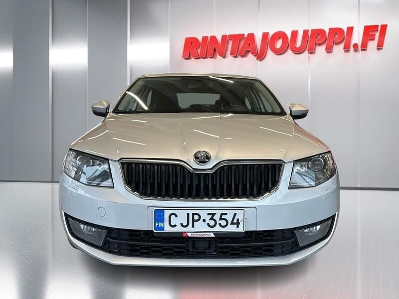 Käytetty Skoda Octavia Elegance 140 HP (102 kW) 2015 Viistoperä