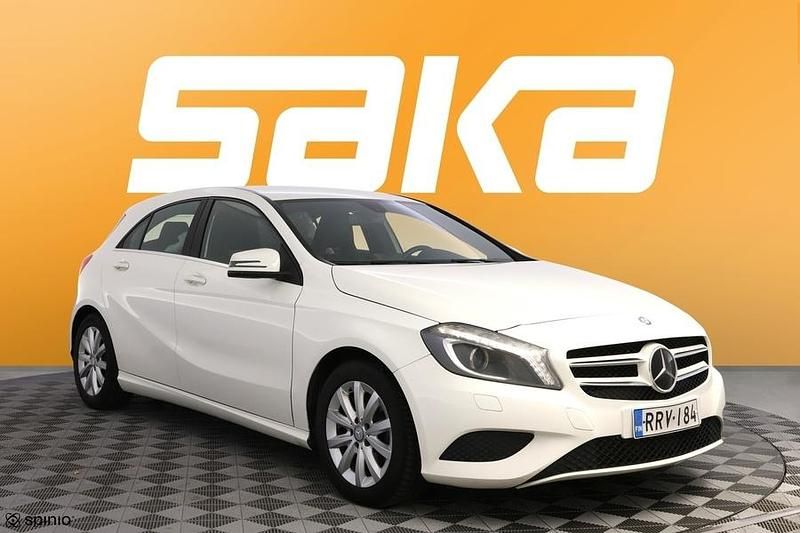 Käytetty Mercedes A180 Business 109 HP (80 kW) 2014 Viistoperä