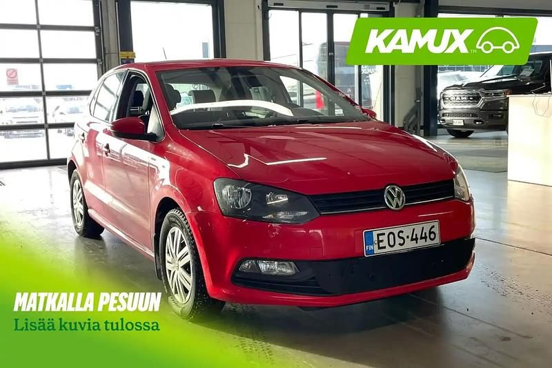 Käytetty VW Polo Trendline 75 HP (55 kW) 2017 Punainen Sedan