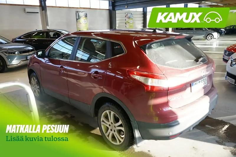 Käytetty Nissan Qashqai 116 HP (85 kW) 2016 Punainen Katumaasturi