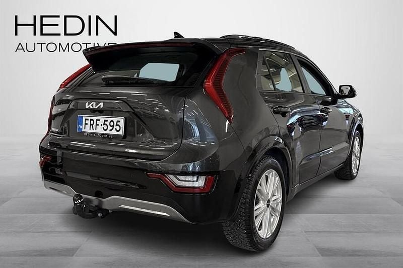 Käytetty Kia e-Niro EX 150 kW (204 HP) 2023 Harmaa Katumaasturi
