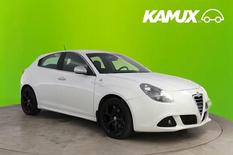 Käytetty Alfa Romeo Giulietta 170 HP (125 kW) 2011 Valkoinen Viistoperä