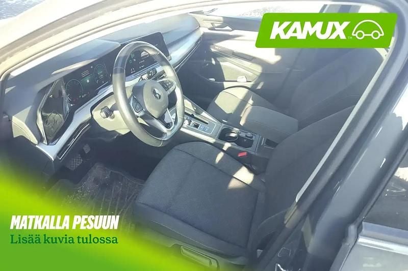 Käytetty VW Golf VIII Edition 150 HP (110 kW) 2020 Hopea / harmaa Sedan