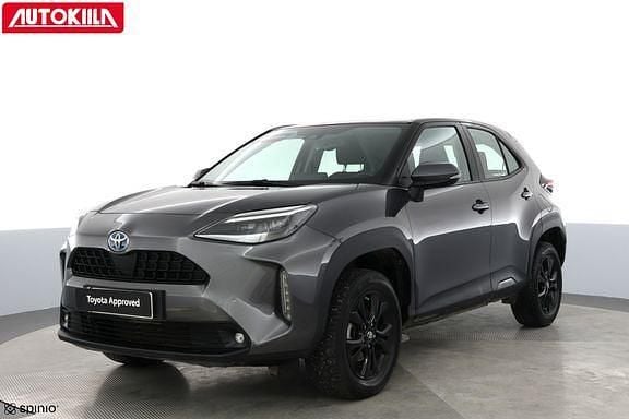 Käytetty Toyota Yaris Cross Active 116 HP (85 kW) 2024 Harmaa Katumaasturi