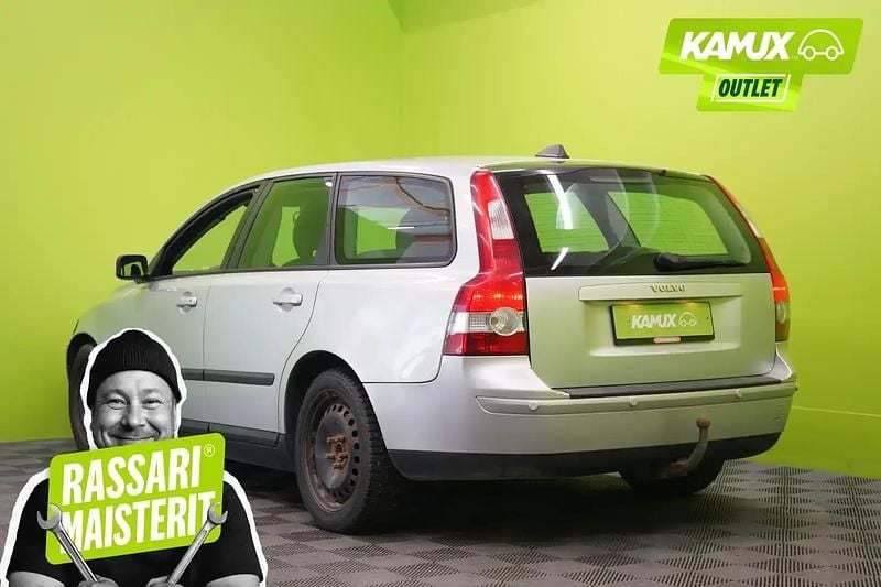 Käytetty Volvo V50 Kinetic 125 HP (91 kW) 2004 Hopea / harmaa Farmari