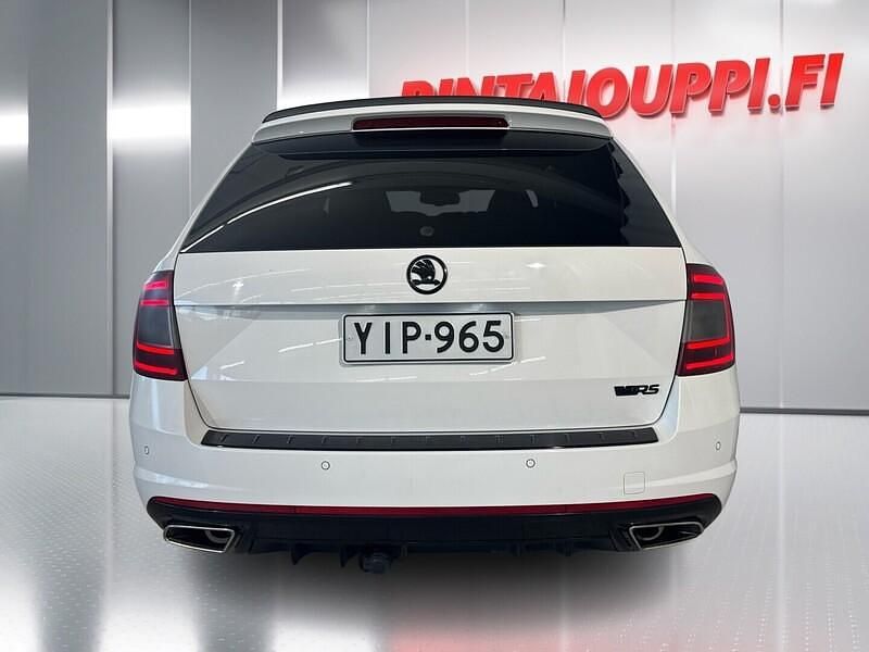 Käytetty Skoda Octavia RS 220 HP (161 kW) 2014 Viistoperä