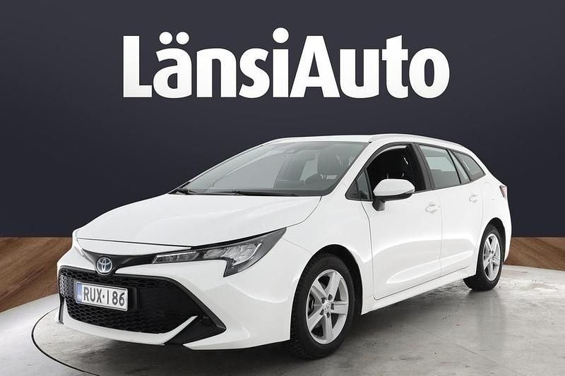 Valkoinen Käytetty 2022 Toyota Corolla Active Farmari | 23 490 € (Perustarjous) - Kuva 1/1