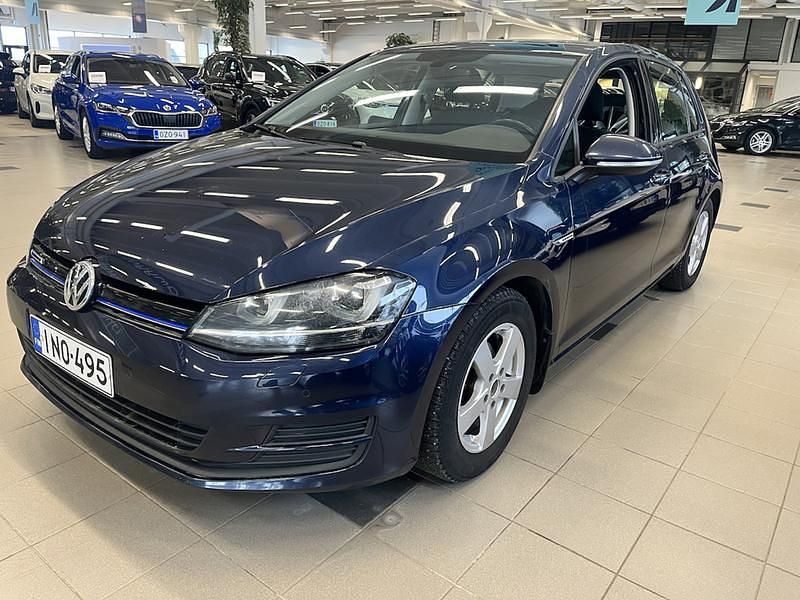 Käytetty VW Golf VII Comfortline 116 HP (85 kW) 2017 Sininen Viistoperä
