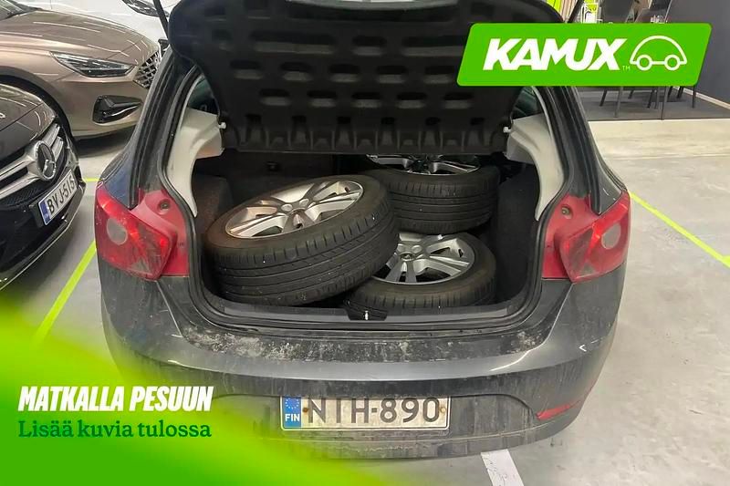 Käytetty Seat Ibiza Copa 105 HP (77 kW) 2011 Hopea / harmaa Sedan