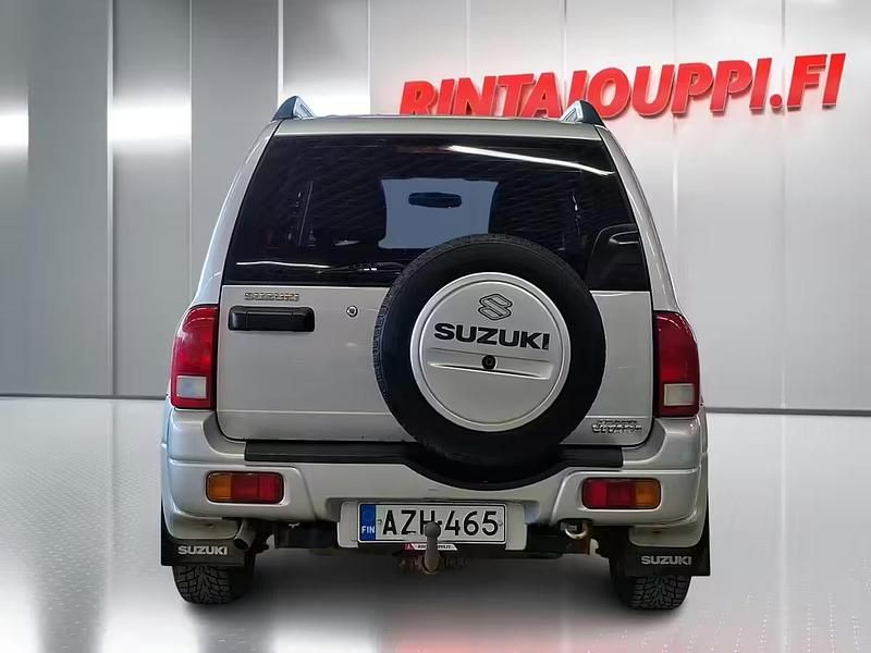 Käytetty Suzuki Grand Vitara 128 HP (94 kW) 2003 Hopea Katumaasturi