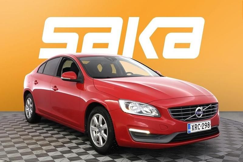 Käytetty Volvo S60 Kinetic 150 HP (110 kW) 2014 Sedan
