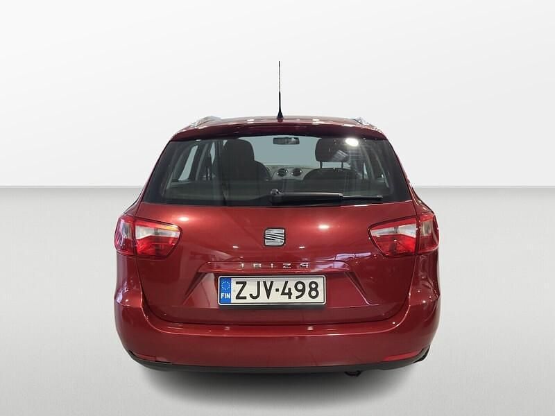 Käytetty Seat Ibiza ST Style 105 HP (77 kW) 2013 Punainen Farmari