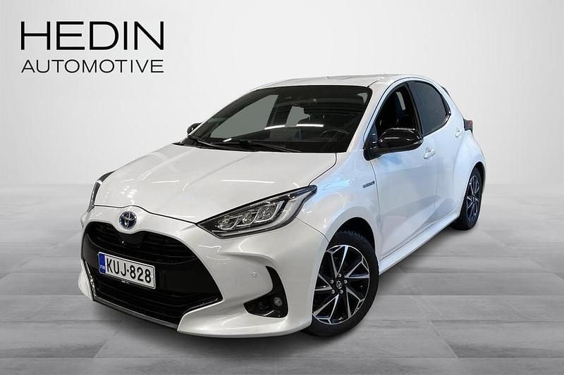 Valkoinen Käytetty 2021 Toyota Yaris Hybrid Premium Viistoperä | 18 900 € (Perustarjous) - Kuva 1/4