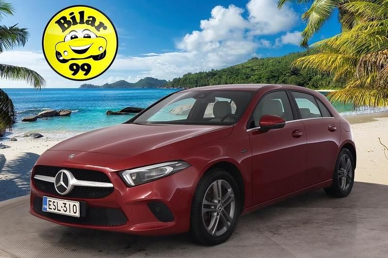 Käytetty 2020 Mercedes A250 Business Viistoperä | 22 900 € (Perustarjous) - Kuva 1/3