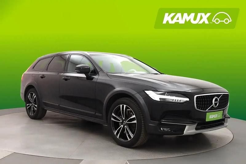 Käytetty Volvo V90 CC Pro 190 HP (139 kW) 2018 Musta Farmari