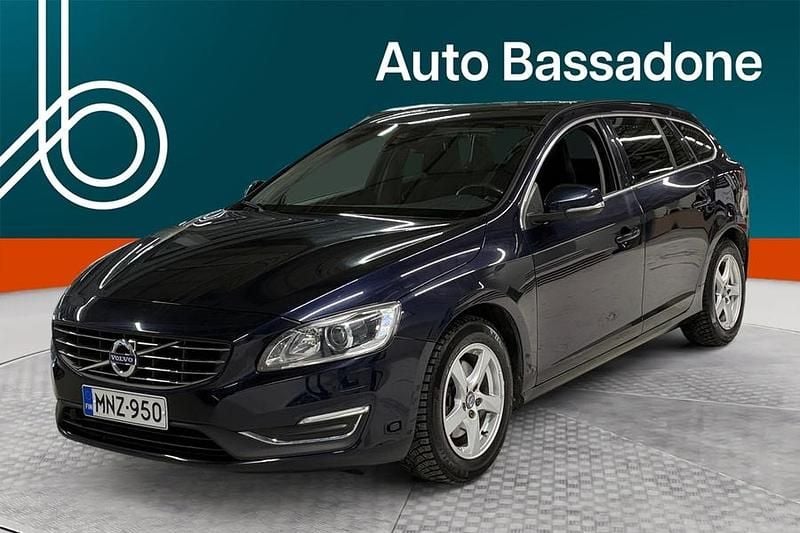 Käytetty Volvo V60 Momentum 152 HP (111 kW) 2016 Farmari