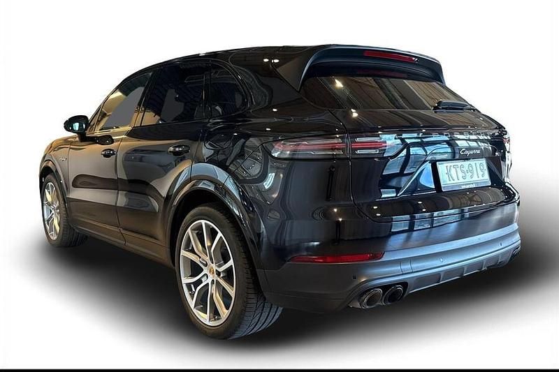 Käytetty Porsche Cayenne 462 HP (339 kW) 2020 Musta Katumaasturi
