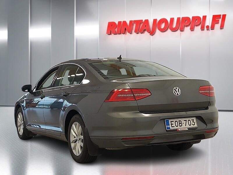 Käytetty VW Passat Comfortline 150 HP (110 kW) 2017 Harmaa Sedan