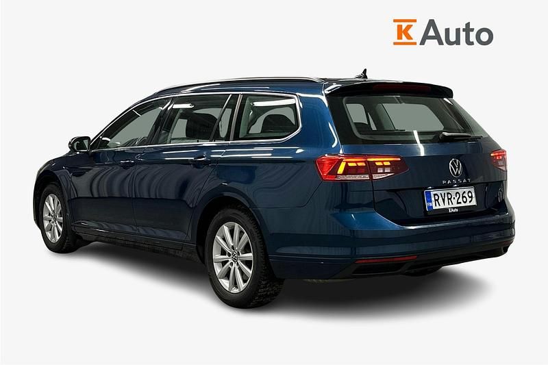 Käytetty VW Passat Comfortline 150 HP (110 kW) 2024 Sininen Farmari