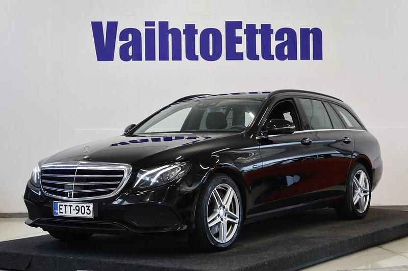 Musta Käytetty 2020 Mercedes E300 Business Farmari | 17 750 € (Perustarjous) - Kuva 1/2