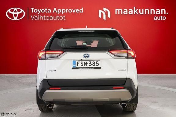 Käytetty Toyota RAV4 Edition 176 HP (129 kW) 2022 Valkoinen Katumaasturi