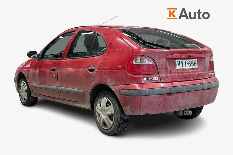 Käytetty Renault Mégane Authentique 95 HP (69 kW) 2001 Punainen Coupe - kaksiovinen