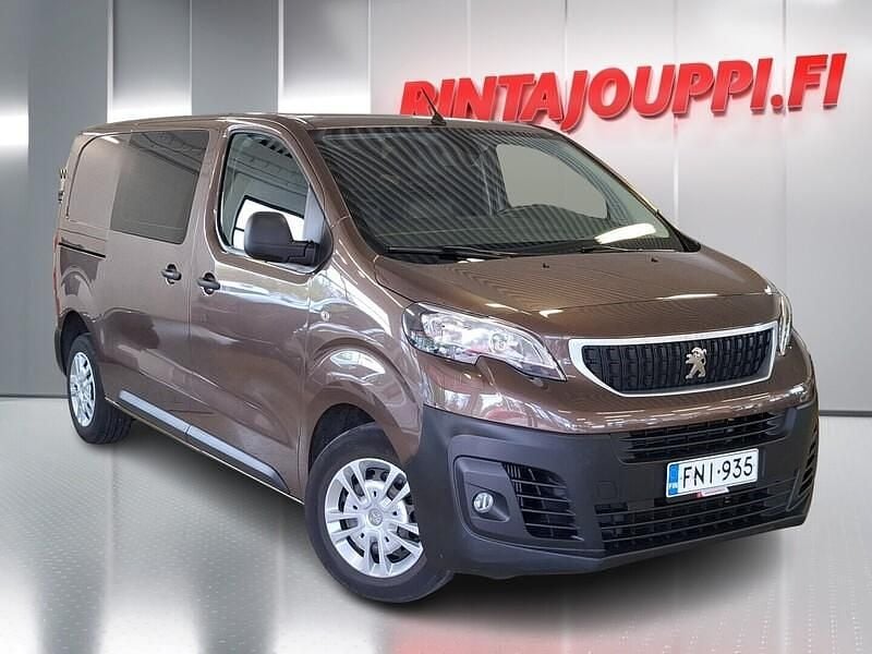Käytetty Peugeot Expert 122 HP (89 kW) 2019 Van