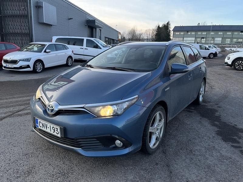 Käytetty Toyota Auris Touring Sports Active 99 HP (72 kW) 2015 Farmari